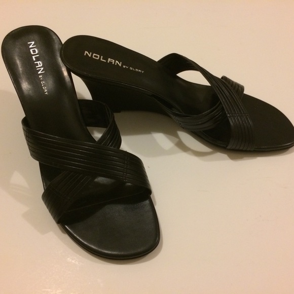 Nolan Black Wedges - Picture 1 of 2